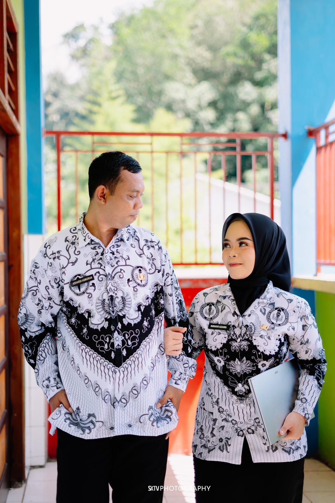 Nurhayati Azzahra, S.Pd & Ashardi Asmuran, S.Pd, Gr